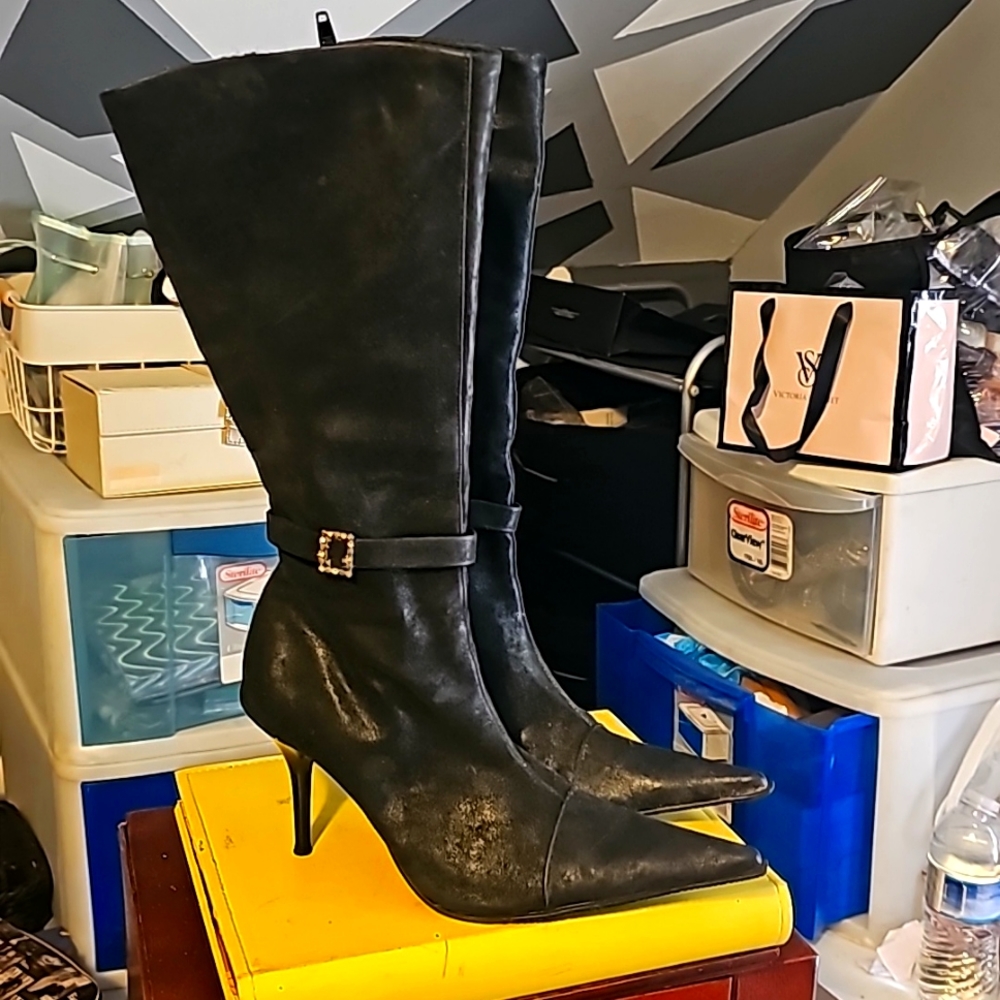 New Designer Margo Pointy Toe, Knee-Hi Boots, Sz 9, Side Zipper, 3" Heel.